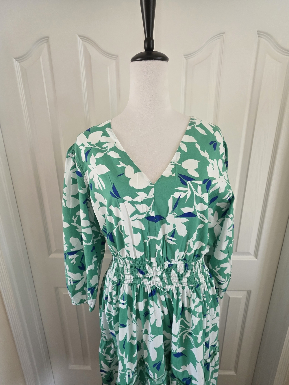 Southern Tide Green and Blue Floral Dress - Picture 7 of 13